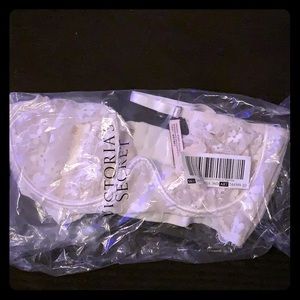 Victoria’s Secret lace bra. Brand new with tags